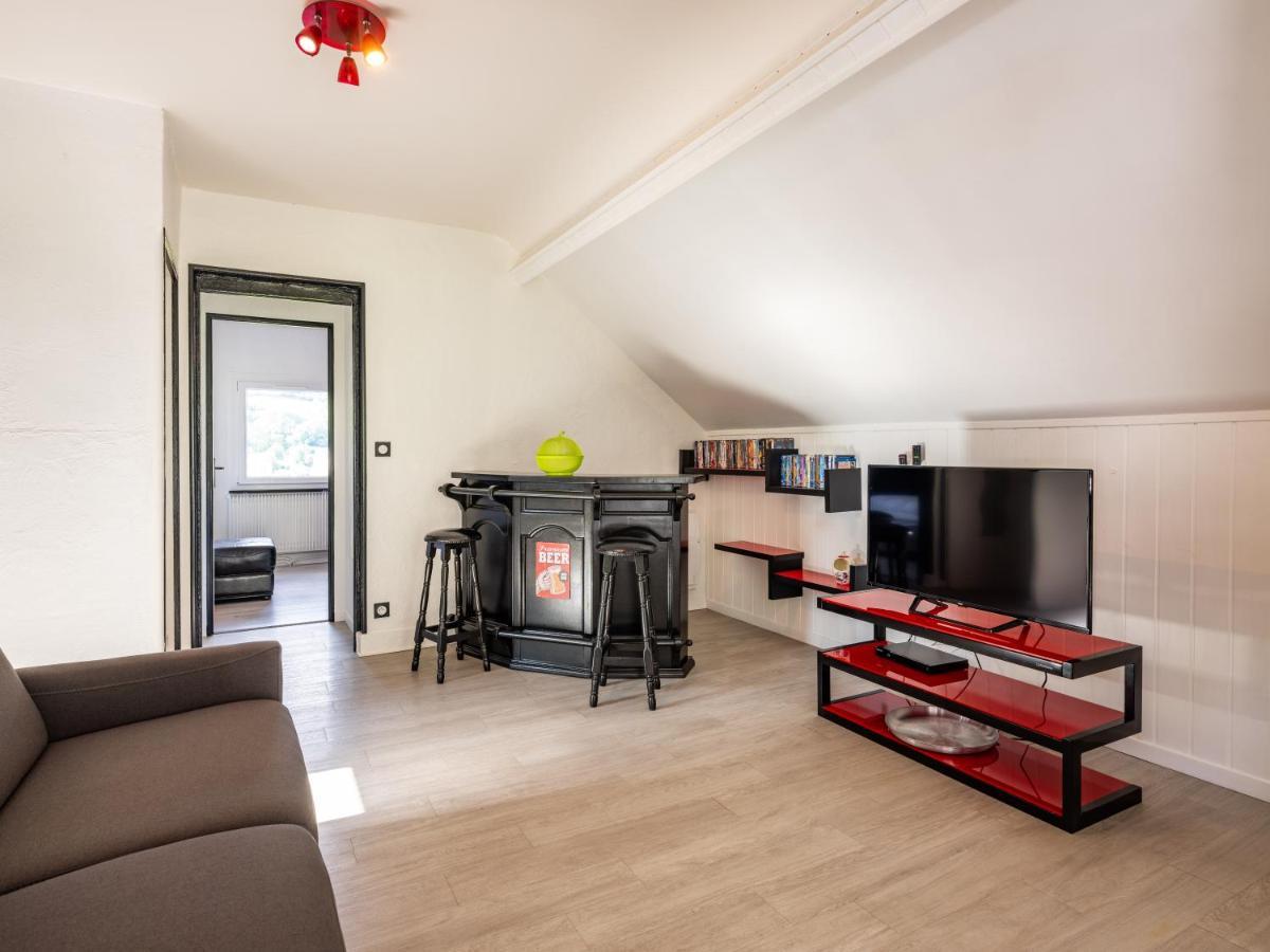 Villa Stunning 4-Bed House In La Bourboule Exterior foto
